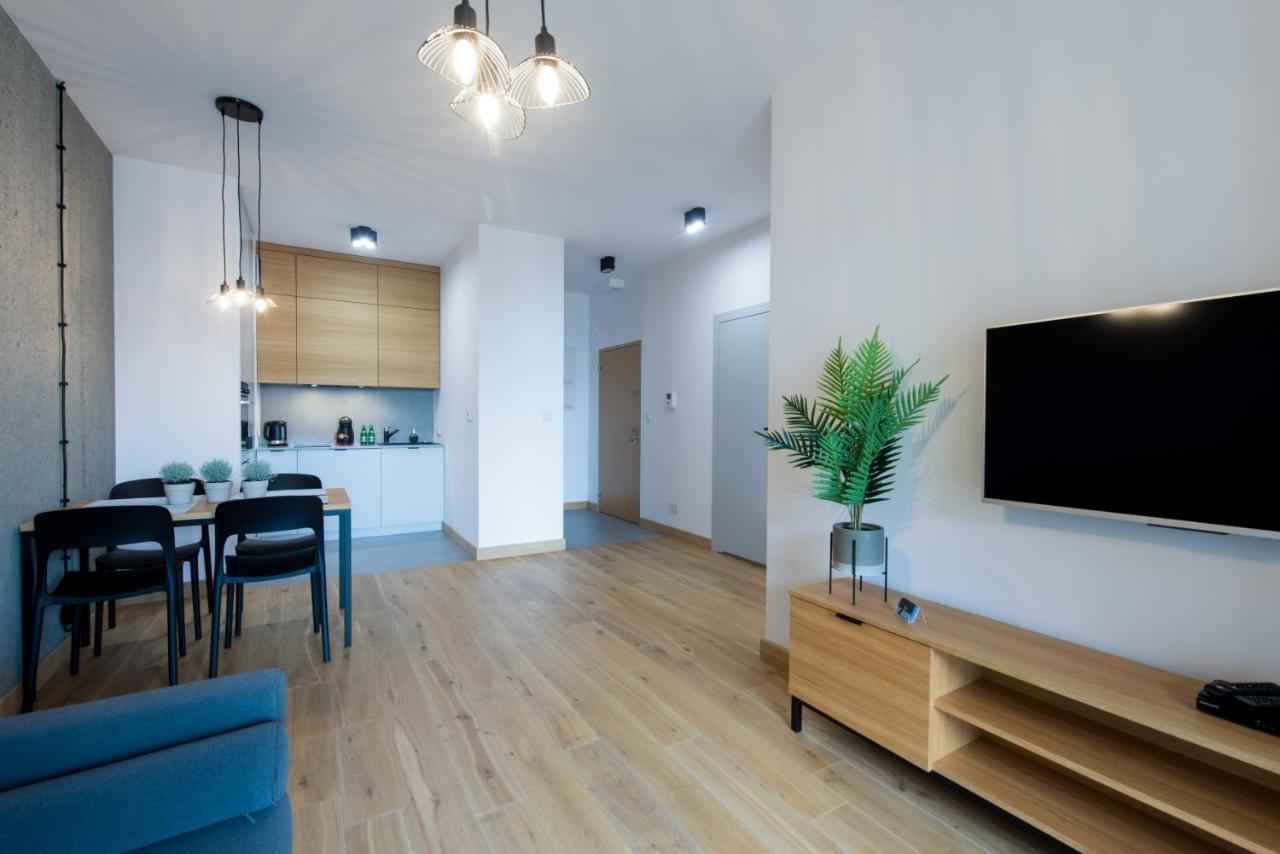 وارسو Aparthotel Kolejowa Apartamenty المظهر الخارجي الصورة