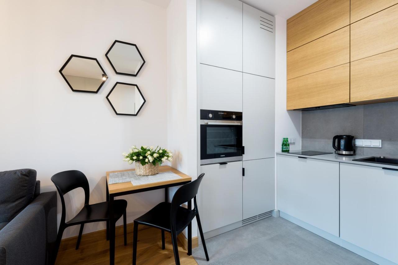 وارسو Aparthotel Kolejowa Apartamenty المظهر الخارجي الصورة